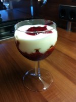 Beeren- Mascarpone- Joghurt- Creme